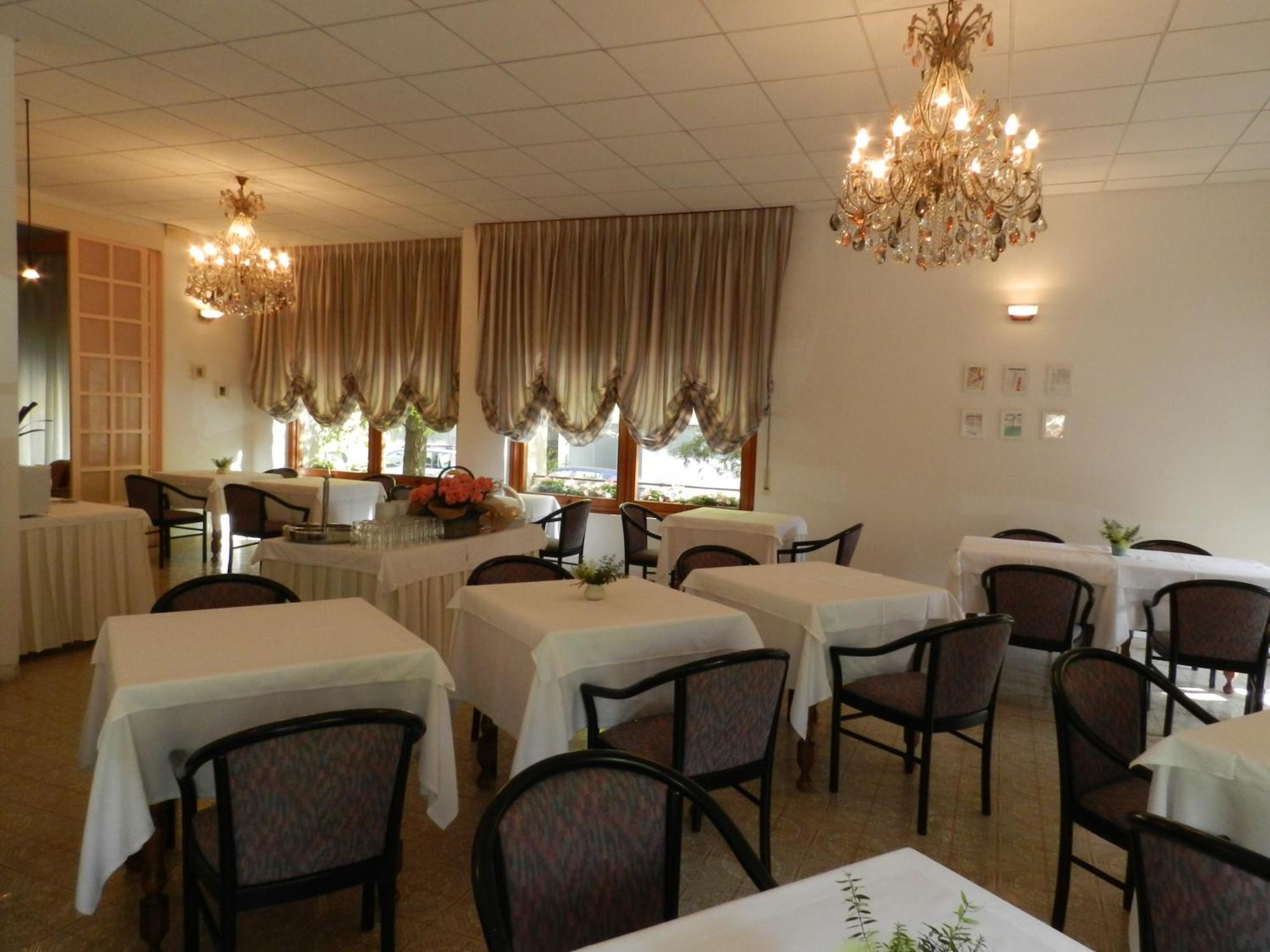 Park Hotel ألبيسولا سوبيريوري المظهر الخارجي الصورة