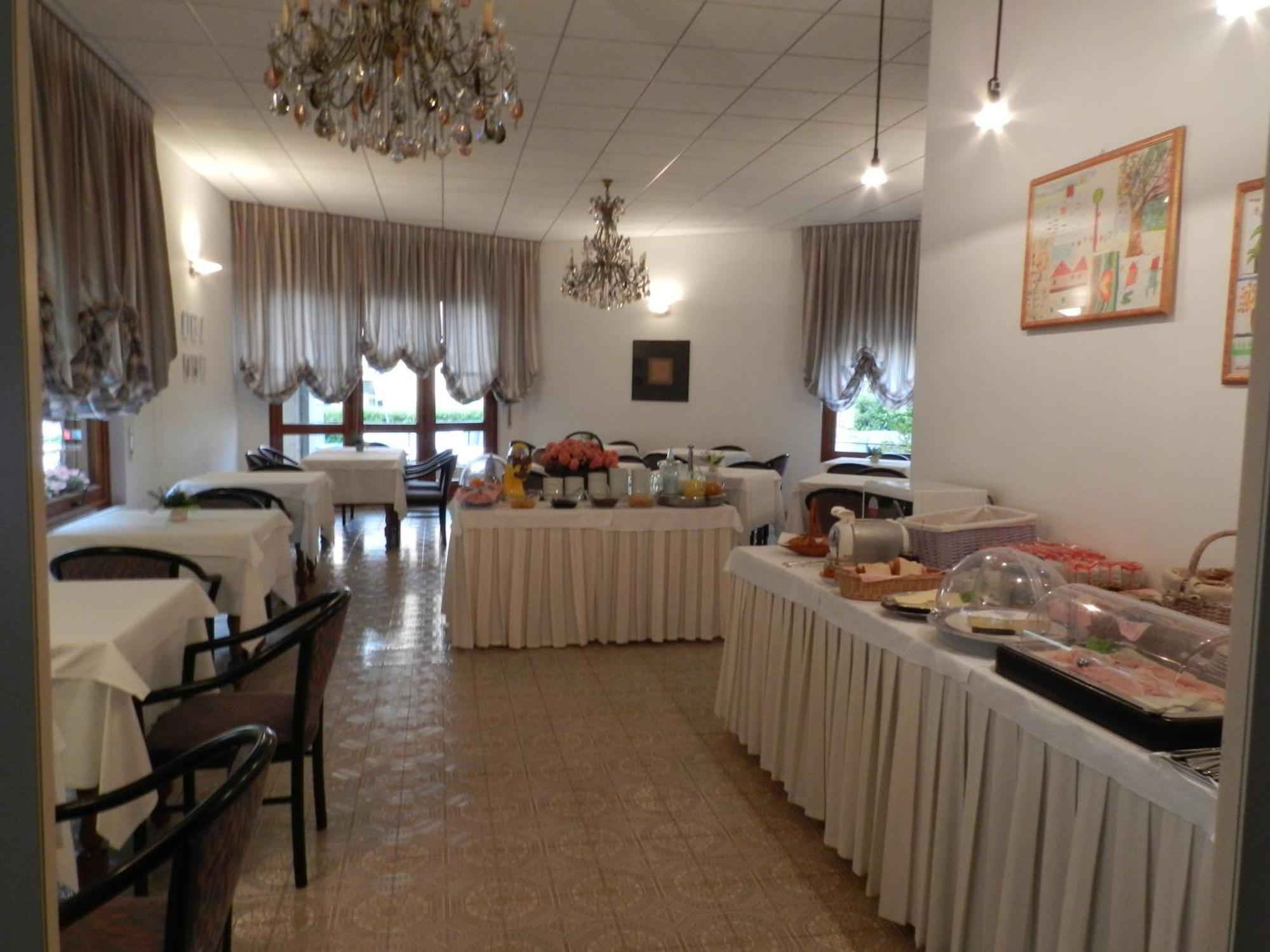 Park Hotel ألبيسولا سوبيريوري المظهر الخارجي الصورة
